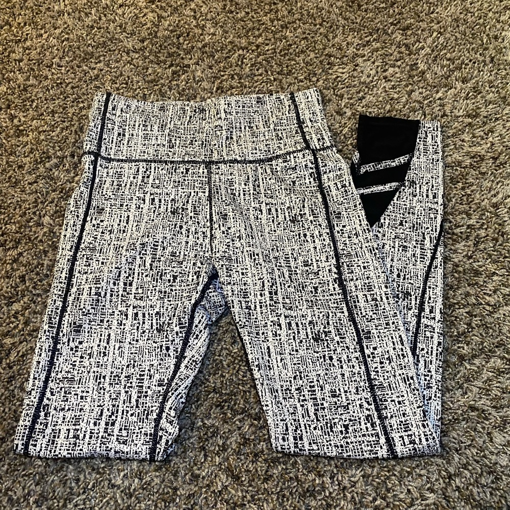 Black and white leggings high waisted